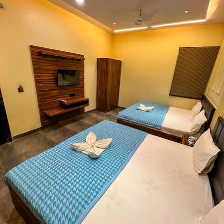 Gsm Hotel Vrindāvan Exterior foto